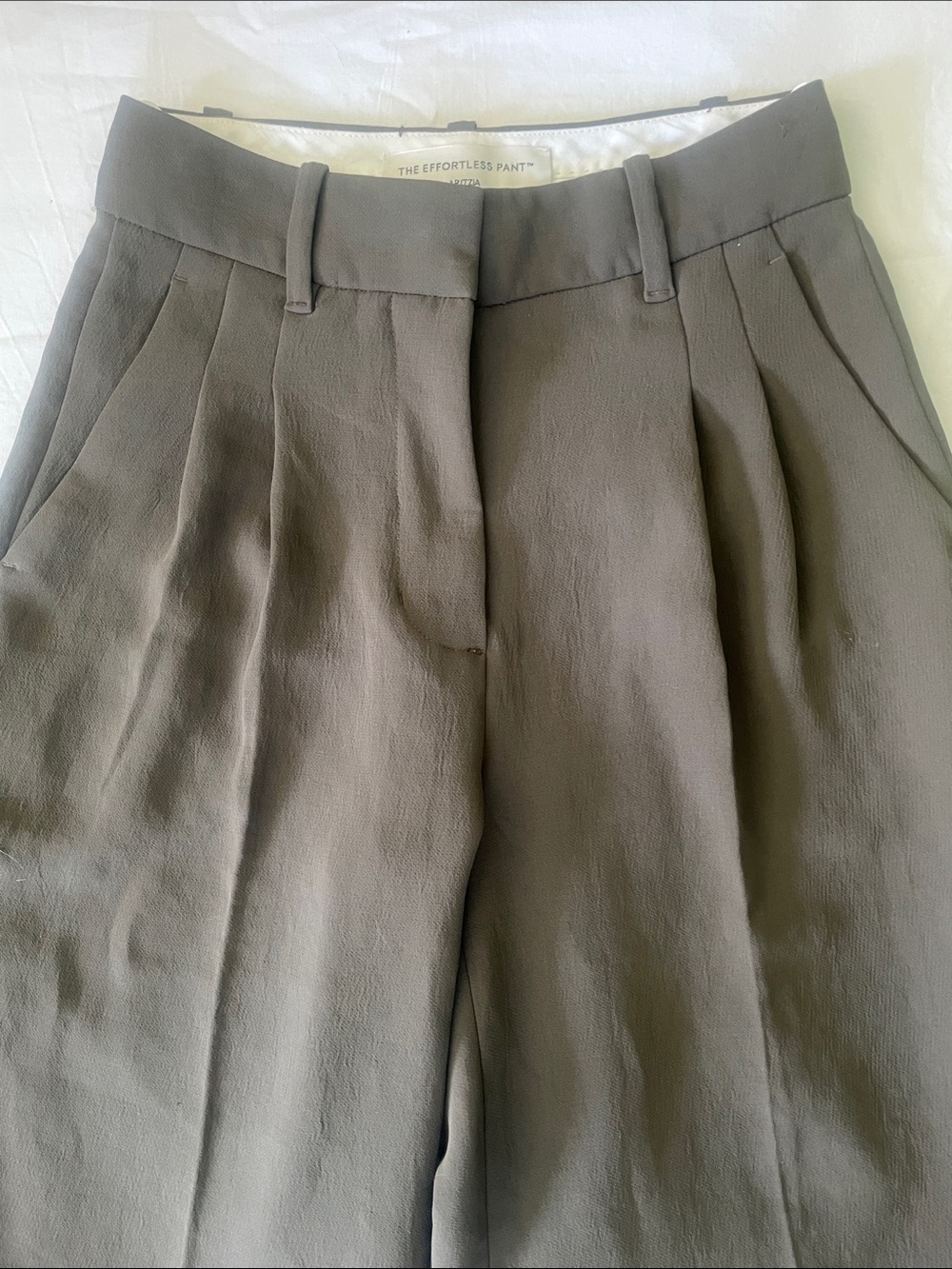 Aritzia Pleated Crop Pants in Dark Olive Green